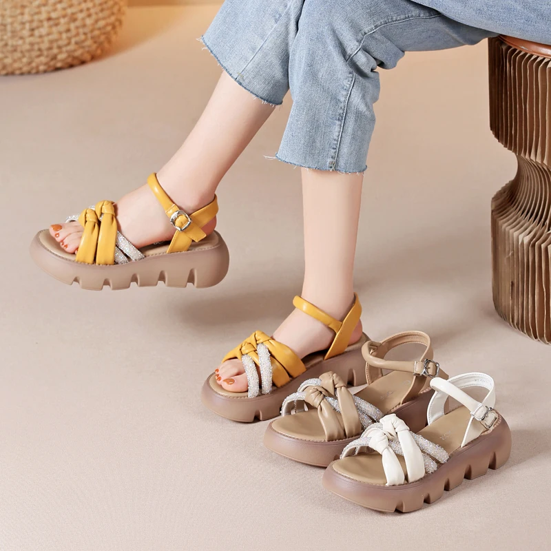 

Женские туфли-клетки с открытым носком, большие размеры