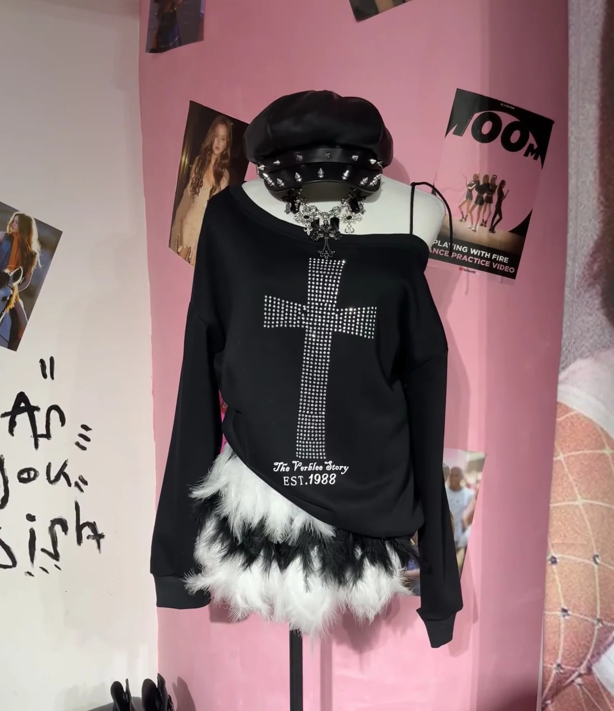 ตัวเลือกสินค้า เสื้อยืดวินเทจผู้หญิง ลายกราฟิก แขนยาว แนว Punk Gothic