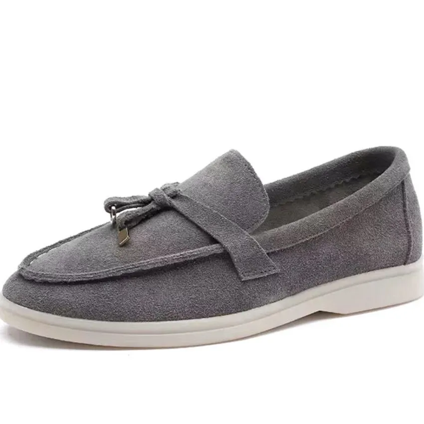 

Женские туфли-лоферы на плоской подошве