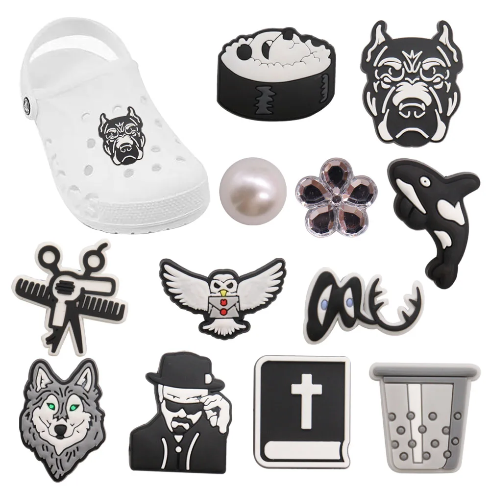 

Mix 50PCS PVC Sandals Shoes Decoration Owl Fish Wolf Scissors Flower Dog Man Book Bucket Croc Jibz Fit Wristbands Ornaments