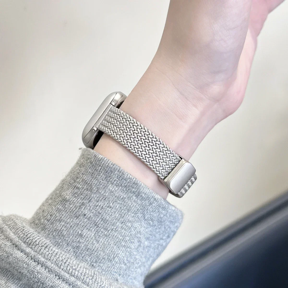 Magnetic Folding Stainless Steel Loop Band - Slim Women's Design