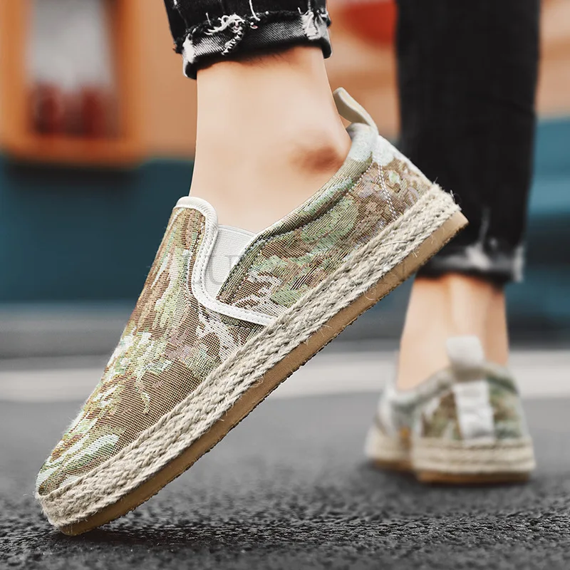 

Men's Casual Canvas Shoes 2023 Summer New Male Ice Silk Breathable Lightweight Sneakers Vulcanized Shoes Loafers Skate Flat Man