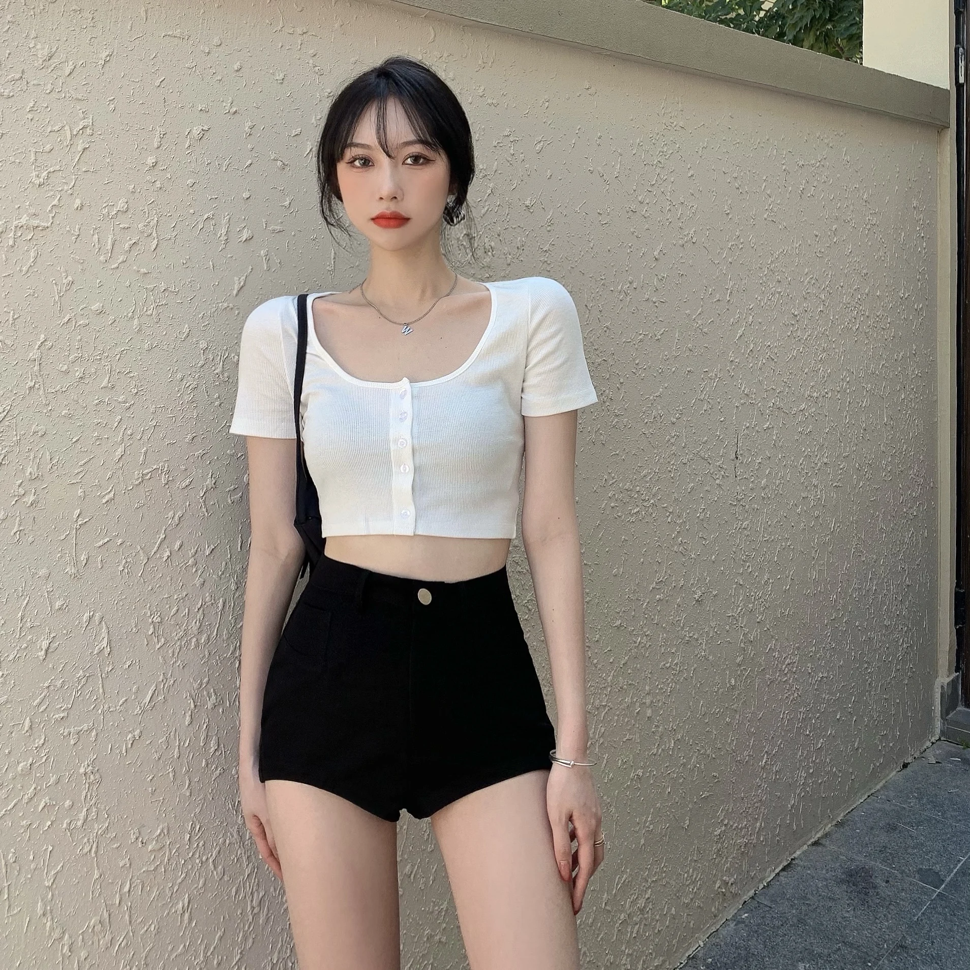2022 Sexy Summer Fashion High Waist Slim Shorts Female  Beach Streetwear Buttons khaki shorts