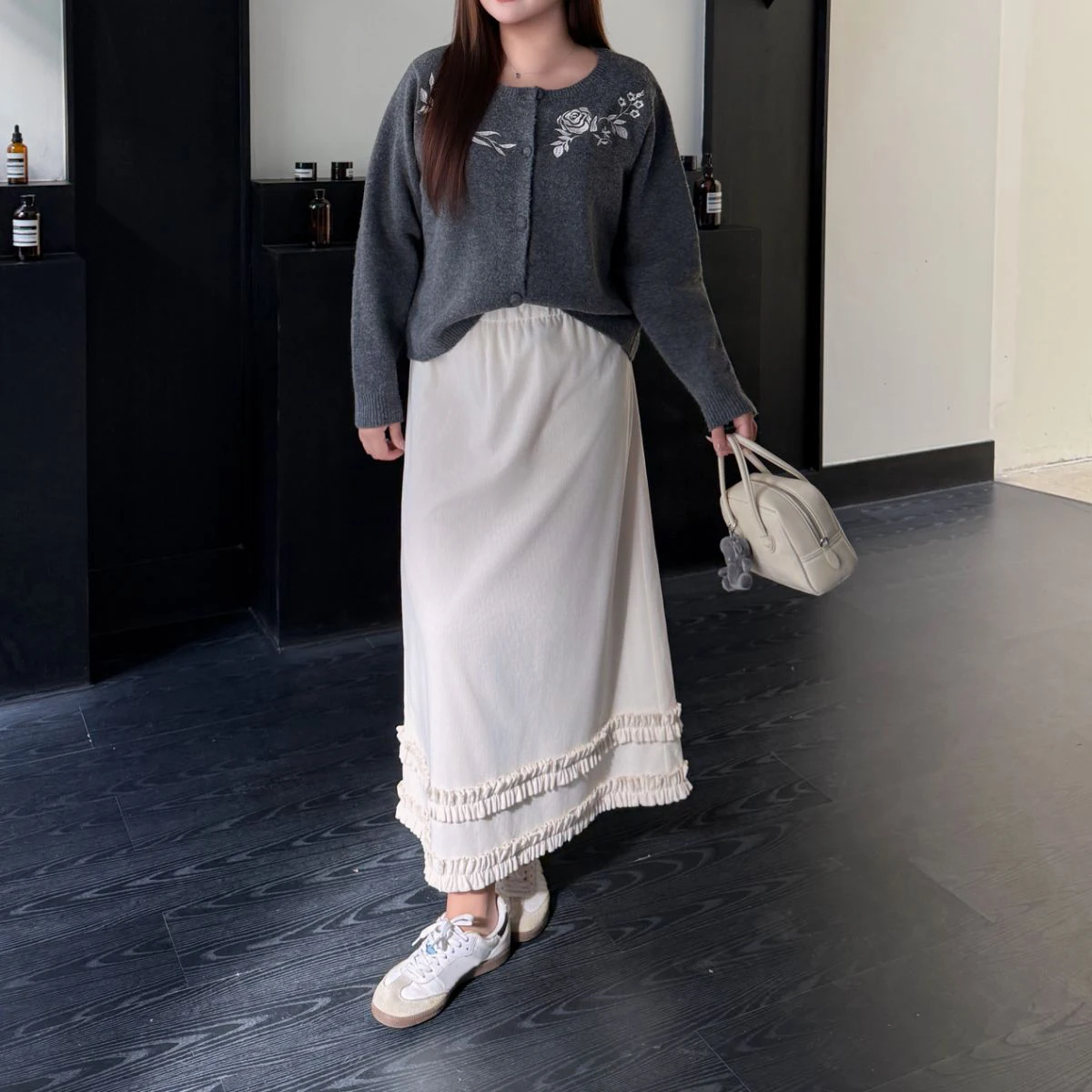 XXXXL Fashion Plus Size Women Skirts Premium Retro Corduroy 3D Lace Mid Length Cake Bottoms Autumn Winter Casual Artistic 9306