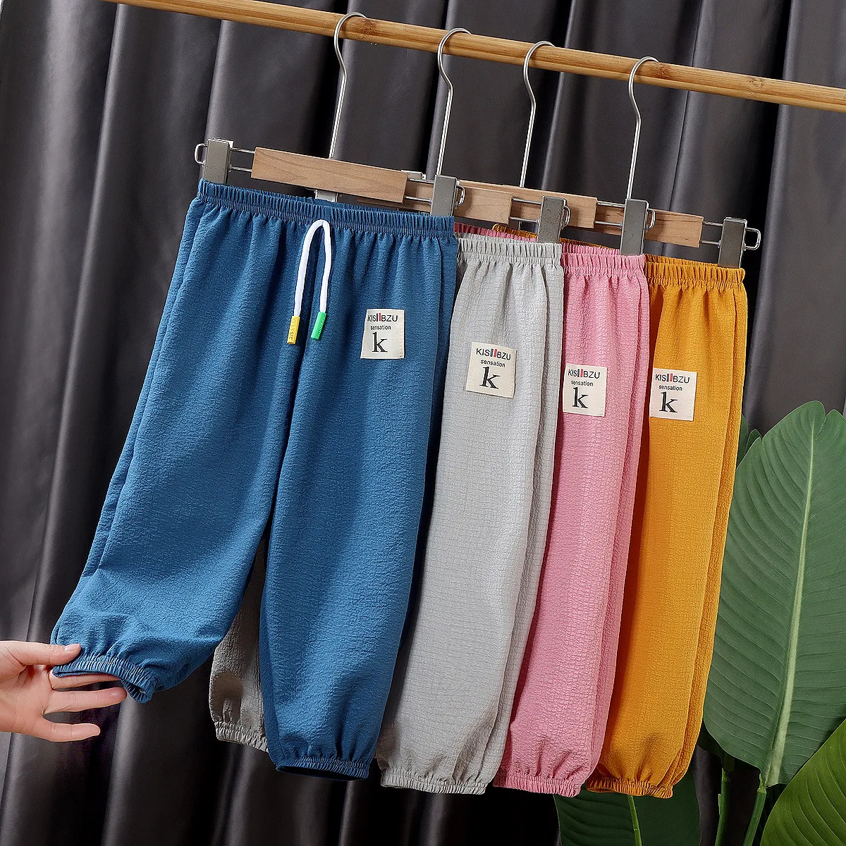 Pantalon 6 mois en lin et coton main image 1