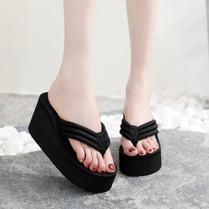 

Шлепанцы женские нескользящие, пляжные сандалии на платформе, пикантные тапочки на среднем каблуке, летняя обувь