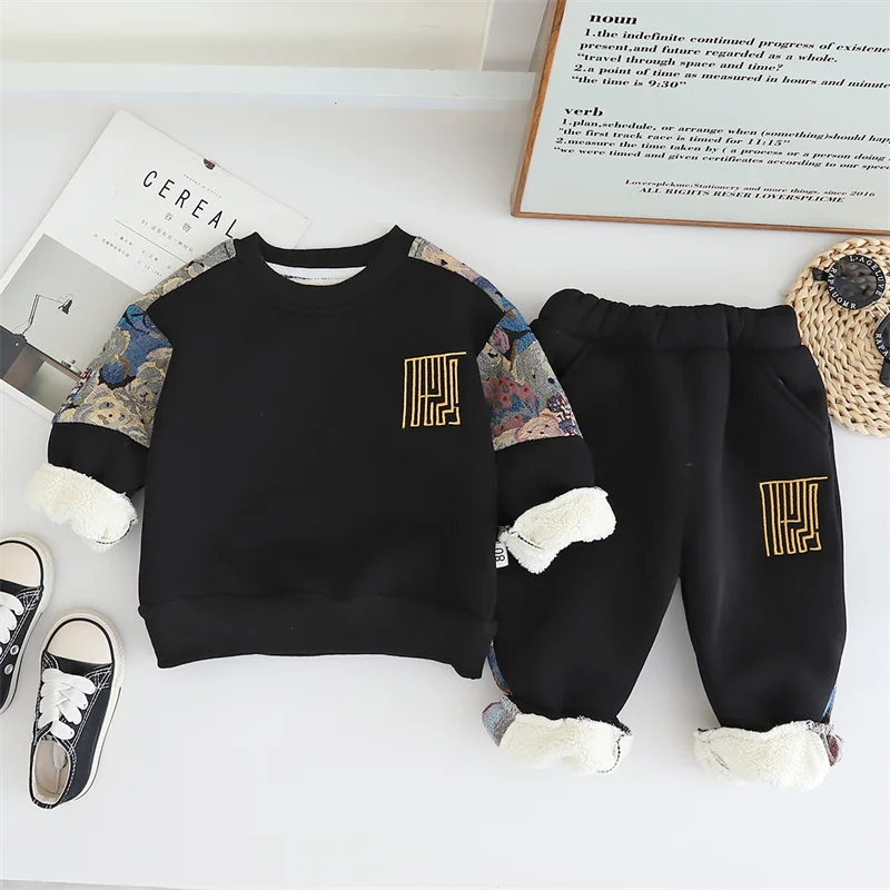Description Picture 6 of itemWinter Padded Thickened Sets Boys Plus Velvet Sweater Pants Two-Piece Children's Warm Cartoon Suit Infant Casual Sports Outfit