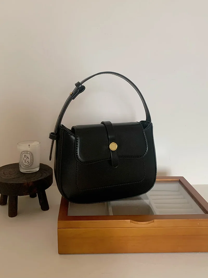 Korean Instagram's Niche New Retro Handbag Elegant and Versatile for Socialites Shoulder Crossbody Bag