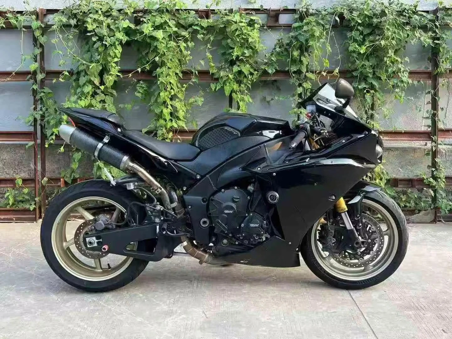 Ya Maha YZF-R1 Inline Four-Cylinder Sportbikes Exhaust Standard Giraffes Dampened Motorcycle Accessories - Image 2