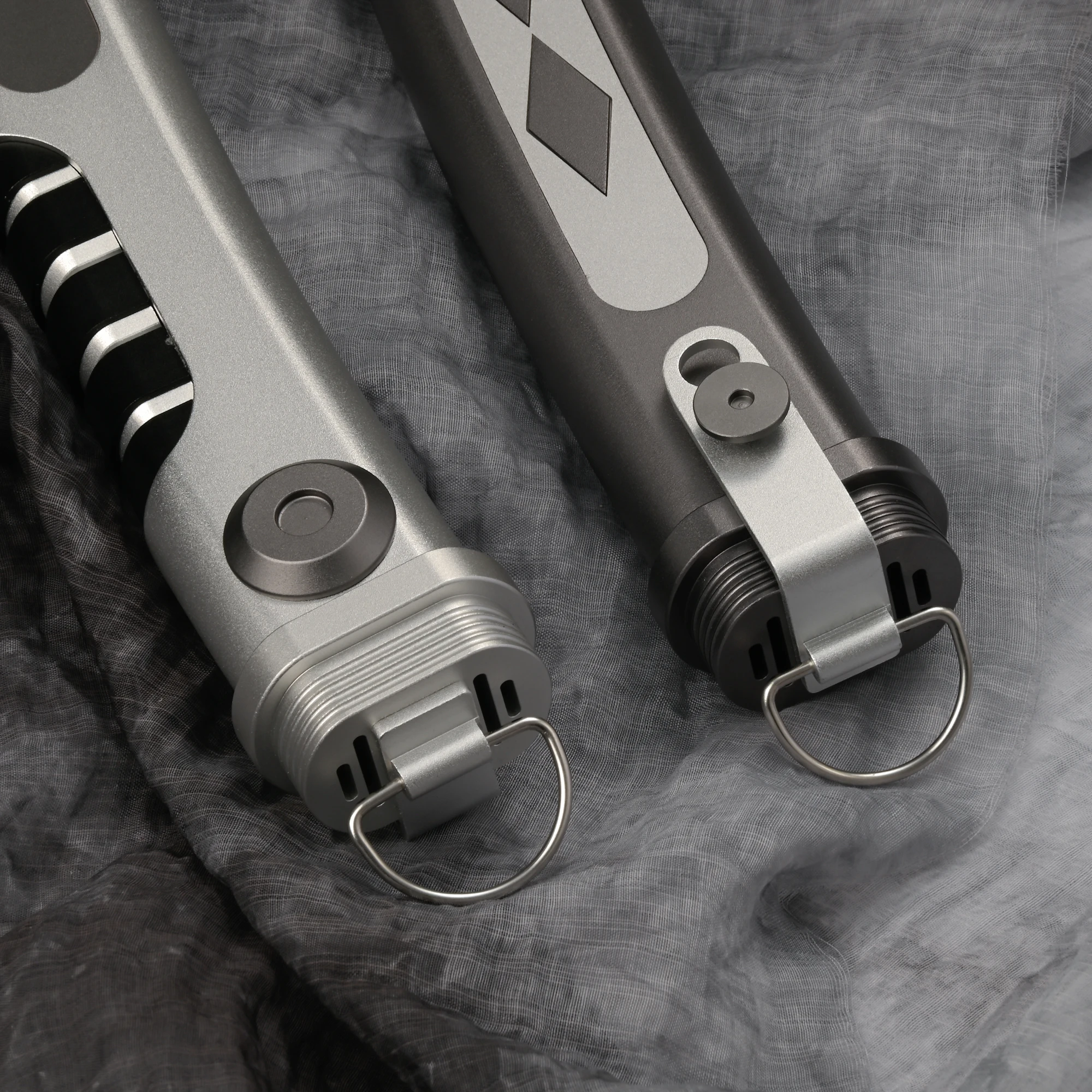 Рисунок 6 - Лазерный меч с металлической ручкой