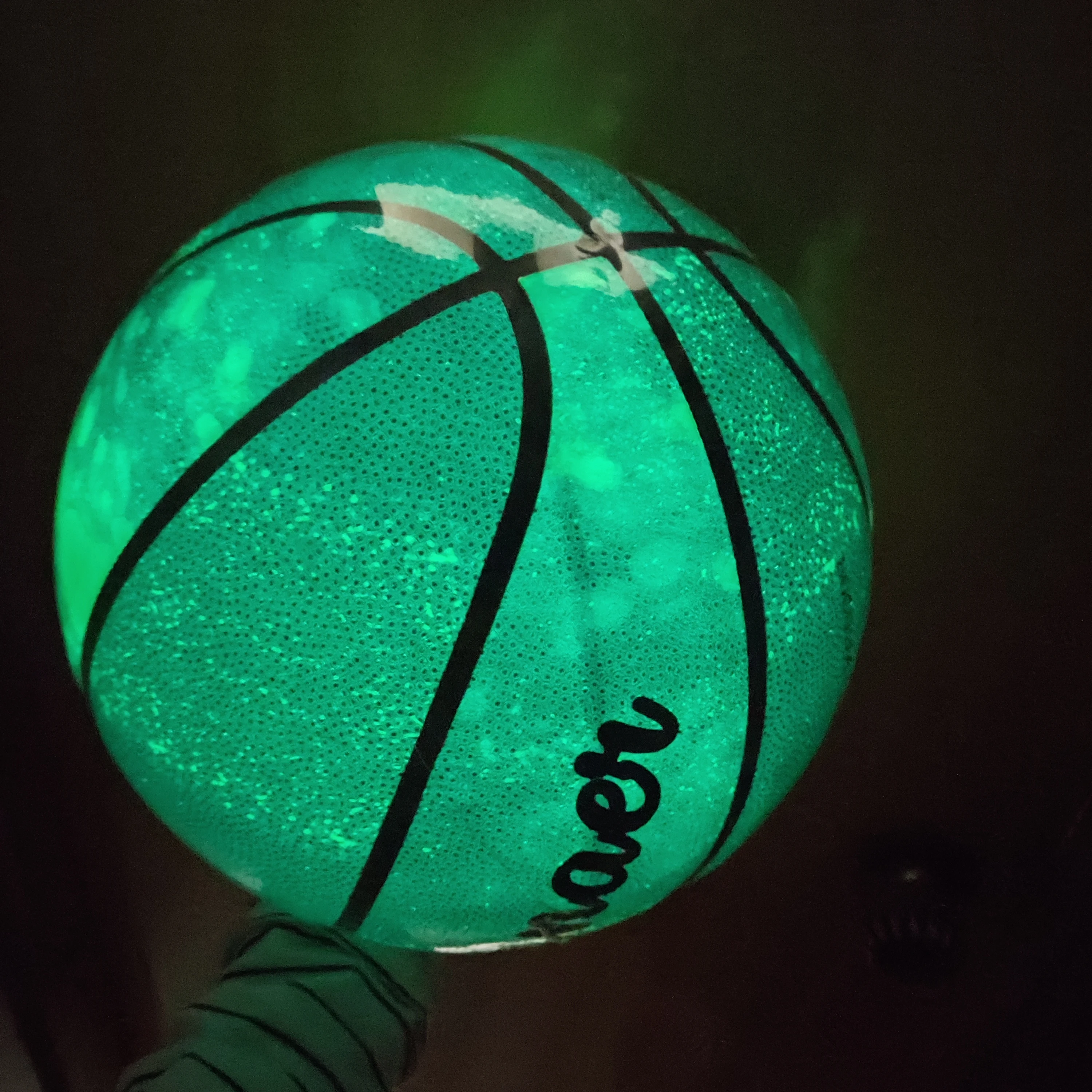 

Basketball Size 7 Junior Basketball Birthday Present Moisture-absorbent Streetlight Basketball Glow In The Dark