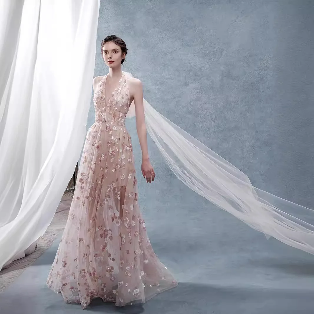 

MK1522-Deep V Tulle Lace Wedding Dress