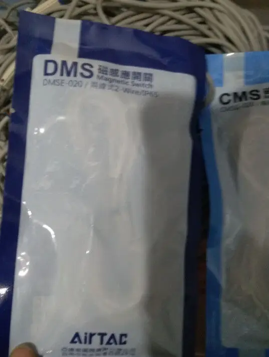 

1 шт. Новый магнитный переключатель AirTAC DMSE-020 DMSE020