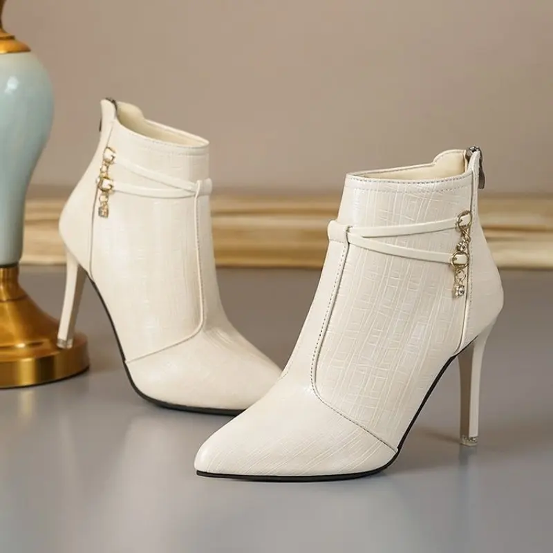 2023 New Large Size Women's Boots High-heeled Fashion Boots Fashion Plus Cotton Warm Nude Boots Banquet Women's Shoes Short Boot