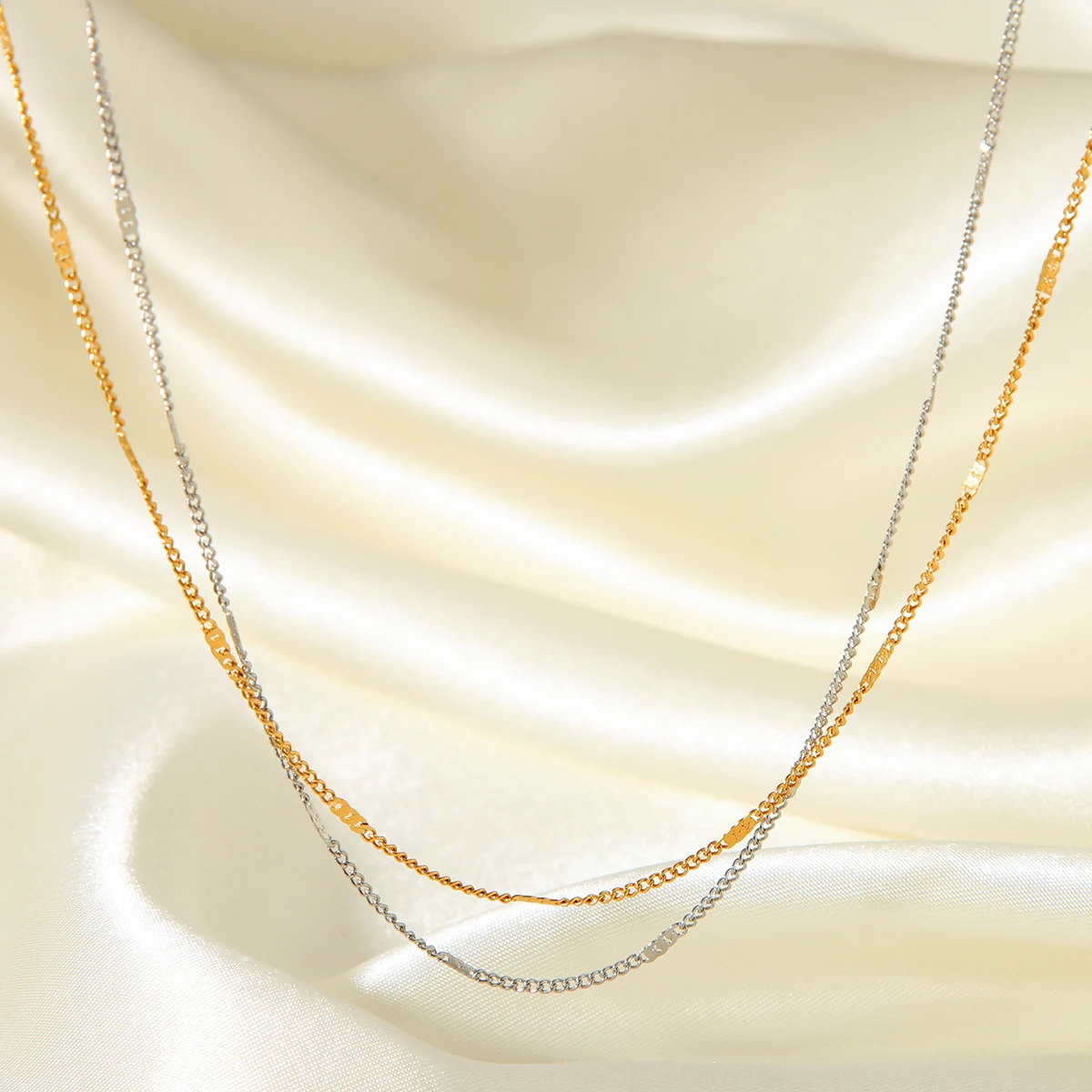 Huang Chao Modische minimalistische Schlangenkette für Männer und Frauen, 18 Karat vergoldet, Halskette, Schlüsselbeinkette, Schmuck, Accessoires, Geschenk – Detail 7