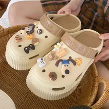  Women Summer Clogs Vacation Slippers Non-slip EVA Soft Bottom Shoes Classic Nursing Clogs Hospital Women Work Medical Sandals 