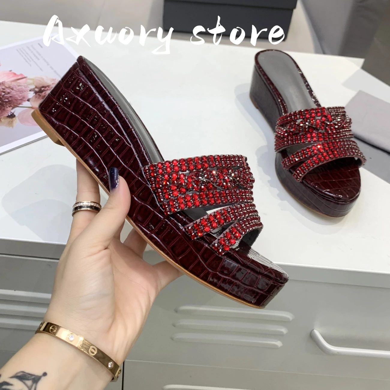 2023 Summer New Ladies Sandals Style Stone Pattern Woven Rhinestone Decorative Thick Heel Square Toe Versatile