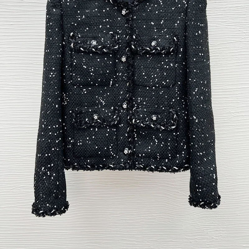 

Women Black Wool Blend Jacket Trendy O-Neck Classic 4 Pockets Chic Flower Buttons Coat High Quality Silk Lining Sequin Tweed Top