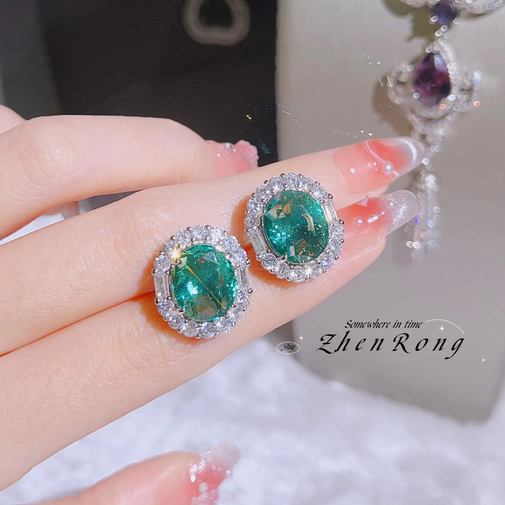 New Temperament Paraiba Green Diamond Earrings With Simple Simple Luxury Oval Pigeon Egg Earrings Retro Earrings Woman