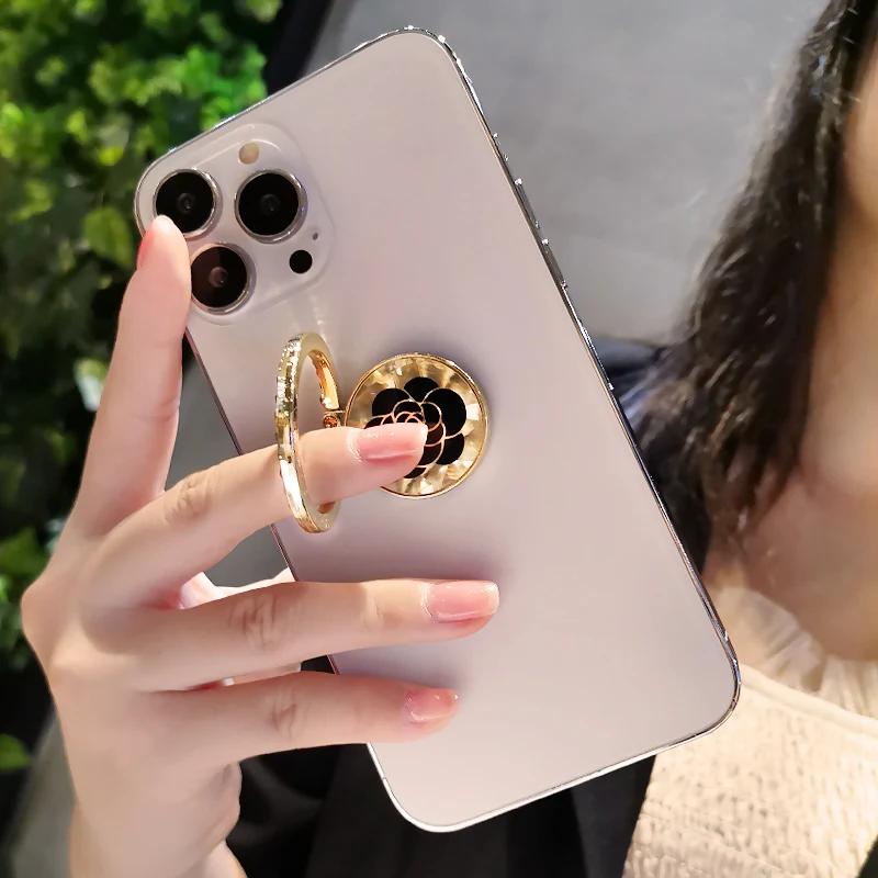 럭셔리 블링 다이아몬드 전화 홀더 360 학위 모바일 인기 자석 전화 홀더 아이폰 12 13 접이식 휴대용 게으른 브래킷