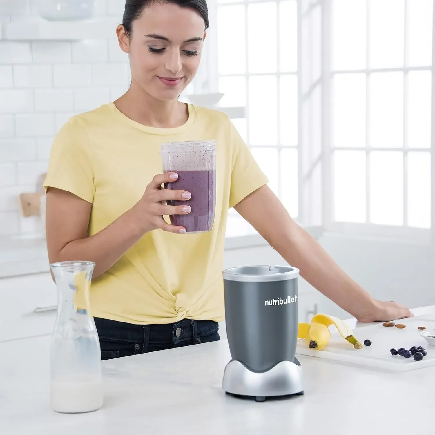nutribullet Personal Blender for Shakes, Smoothies, Food Prep, and Frozen Blending, 24 Ounces, 600 Watt, Gray, (NBR-0601) 4