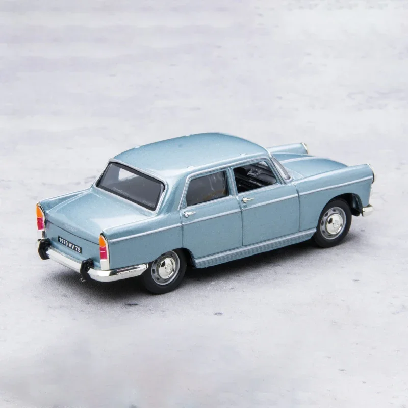 (入手困難)Peugeot 404 ミニカー 水色 1/43 入手困難)Peugeot 404 ミニカー 水色 1/43 入手困難)Peugeot 404