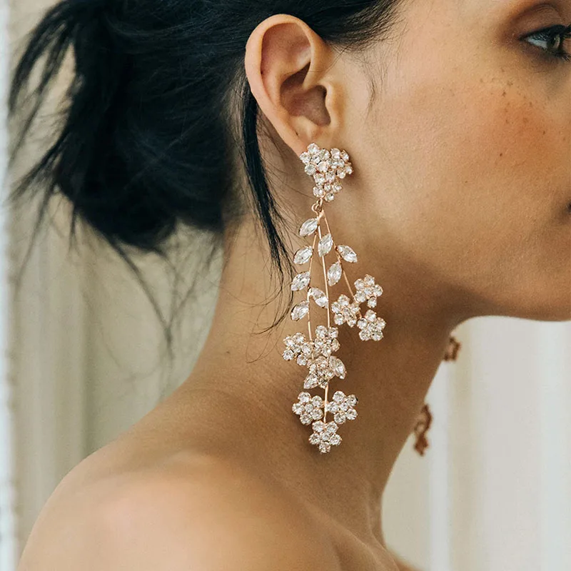 Floralbride Alloy Prong Setting Cubic Zircon Flower Leaf Earrings Bridal Wedding Chandelier Earrings Women Party Dangle Earrings