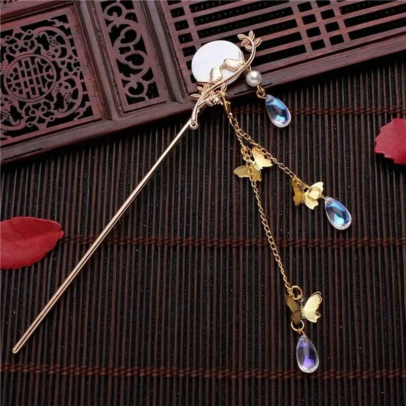 New Fashion Classic Pearl Tassel Butterfly Hair Stick Exquisite and Special Bride Headwear Travel Photography Jewelry Accessorie