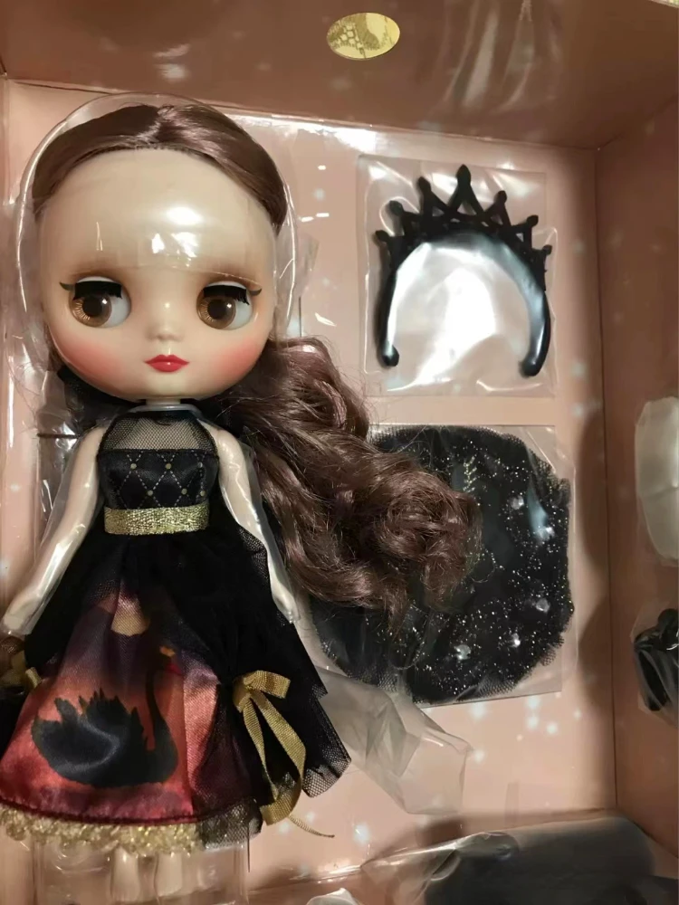 Middle Blyth Odile Magical Trickery and Love BJD Doll Black Swan Ballet Dancer Body Moveable Dolls NEW MINT IN BOX Toy Gift Girl 3 Middle Blyth Odile Magical Trickery and Love BJD Doll Black Swan Ballet Dancer Body Moveable Dolls NEW MINT IN BOX Toy Gift Girl 3