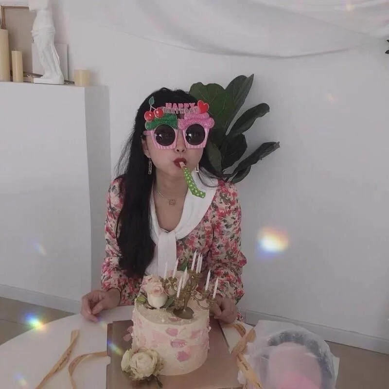 창의적인 긴 코 모양 휘슬, 확장 가능한 파티 소품, 큰 소리, 내구성, 행사 및 기념일을 위한 축제 선물
