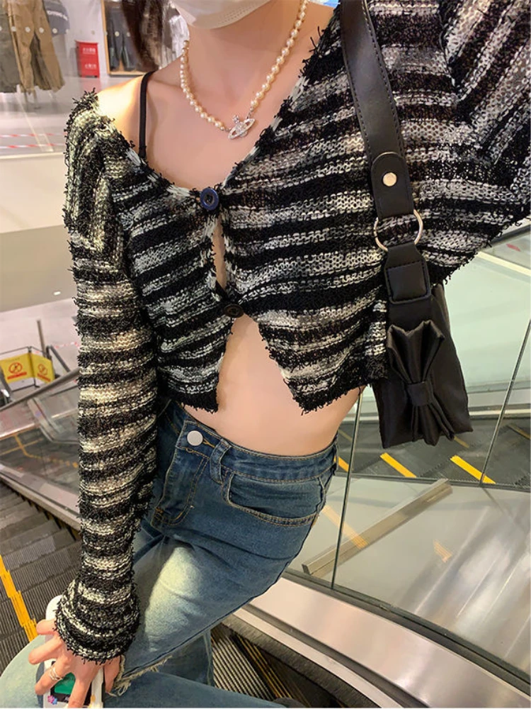 

Deeptown Harajuku Oversized T Shirt Women Vintage Striped V-neck Tees Long Sleeve Thin Cropped Tops Knitwear Cardigan Grunge Y2K