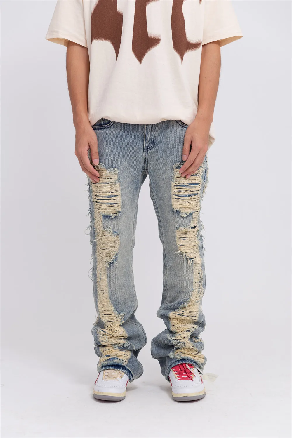 

Retro high street handmade worn-out cat whisker micro flared jeans for men's vibe loose and distressed personalized casual pants