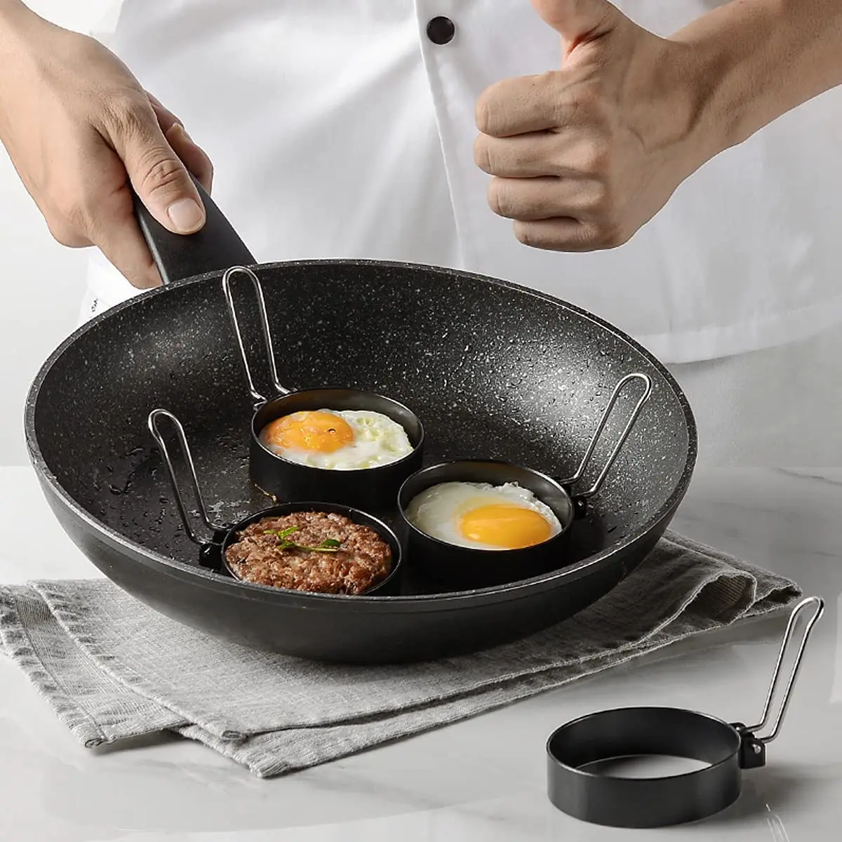 Egg Ring with Anti-scald Handle with Oil Brush Nonstick Coating Breakfast  Tool for Egg Frying/Shaping - AliExpress