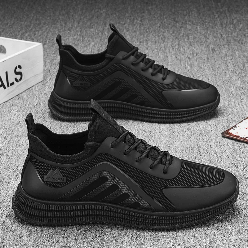 أحذية رياضية مقاومة للأوساخ