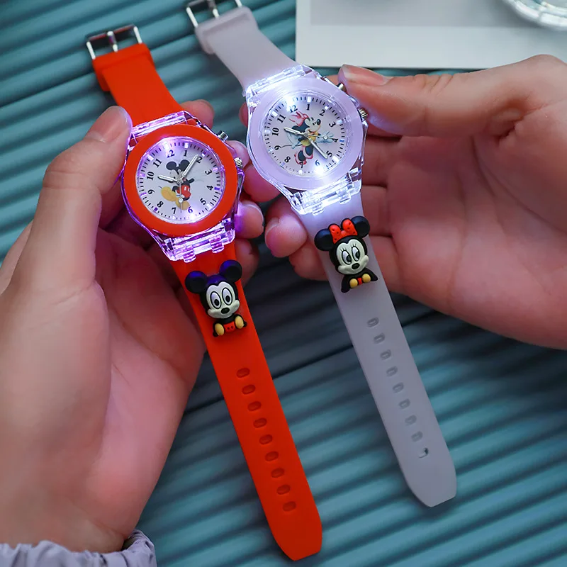 Montre Enfant Lumineuse Disney Mickey Minnie Silicone