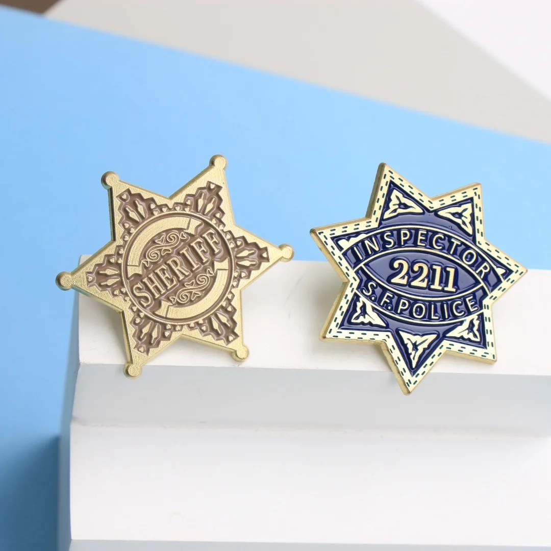 Vintage Sheriff & Inspector Badge Emaille Pins – Cartoon Punk Star Anstecknadeln für Rucksack Jacke DIY Geschenk