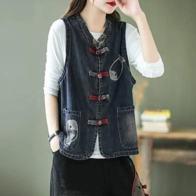 Retro Embroidery Women\'s Denim Vest Spring Autumn Sleeveless Tops Plus Size Denim Cardigan Korean Fashion Leisure Loose New Za