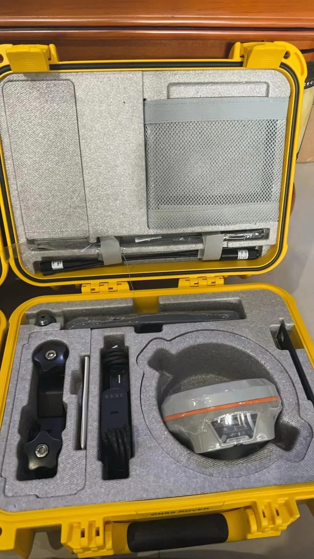 South G3 RTK GPS Gnss Land Survey Surveying Instrument,Integrated Transceiver Fa