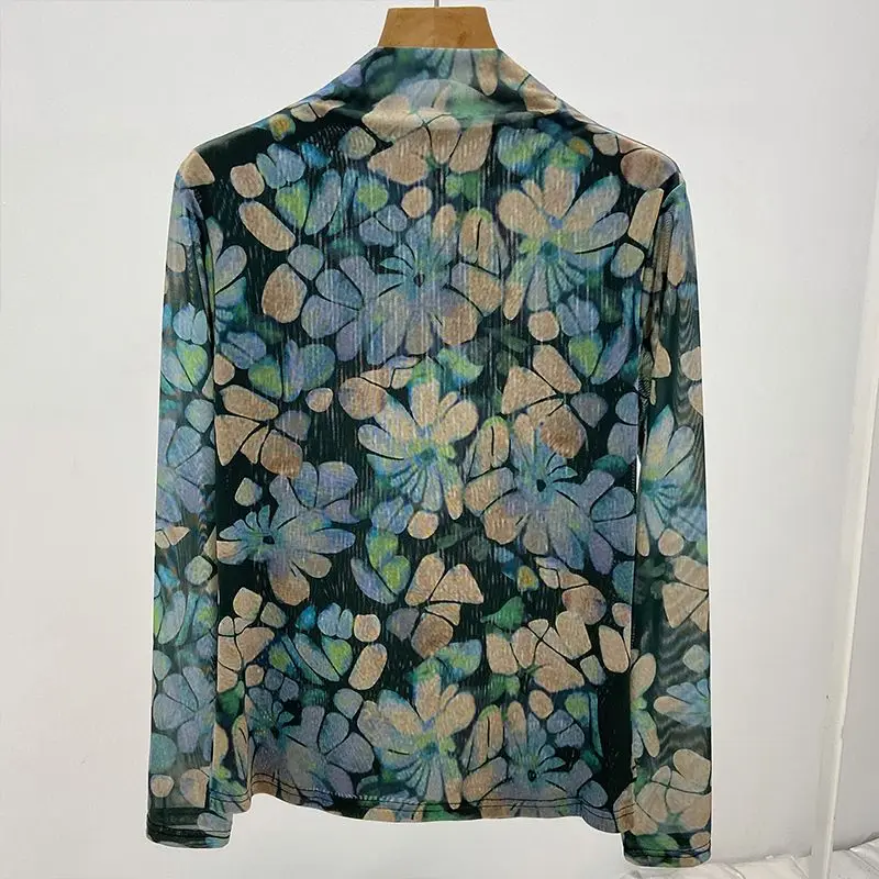 Рисунок 4 - Женская футболка с длинным рукавом