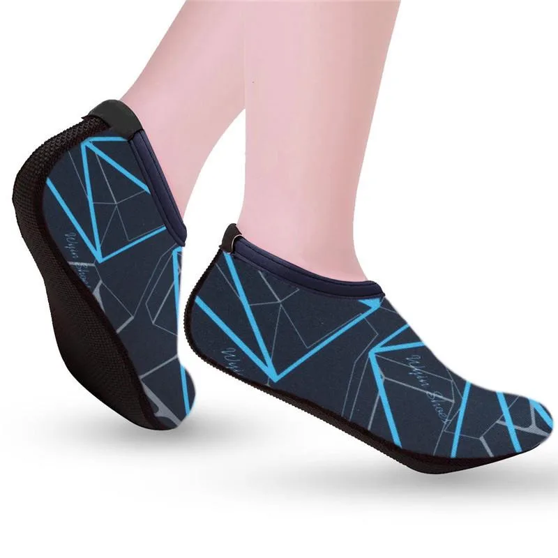 Water Shoes Summer Water Shoes Men Swimming Shoes Aqua Beach Socks Big Plus Size Sneaker For Men Striped Colorful zapatos hombre water shoes aqua shoes
