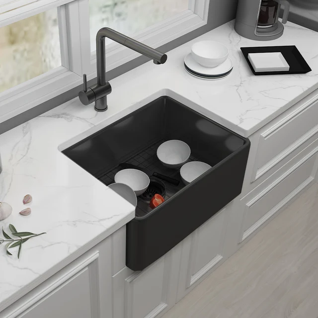 24 นิ้วโมเดิร์นสีดําอ่างล้างจานเซรามิคห้องน้ําชามเดียว Fireclay Undermount Farmhouse อ่างล้างหน้าอ่างล้างหน้า 4