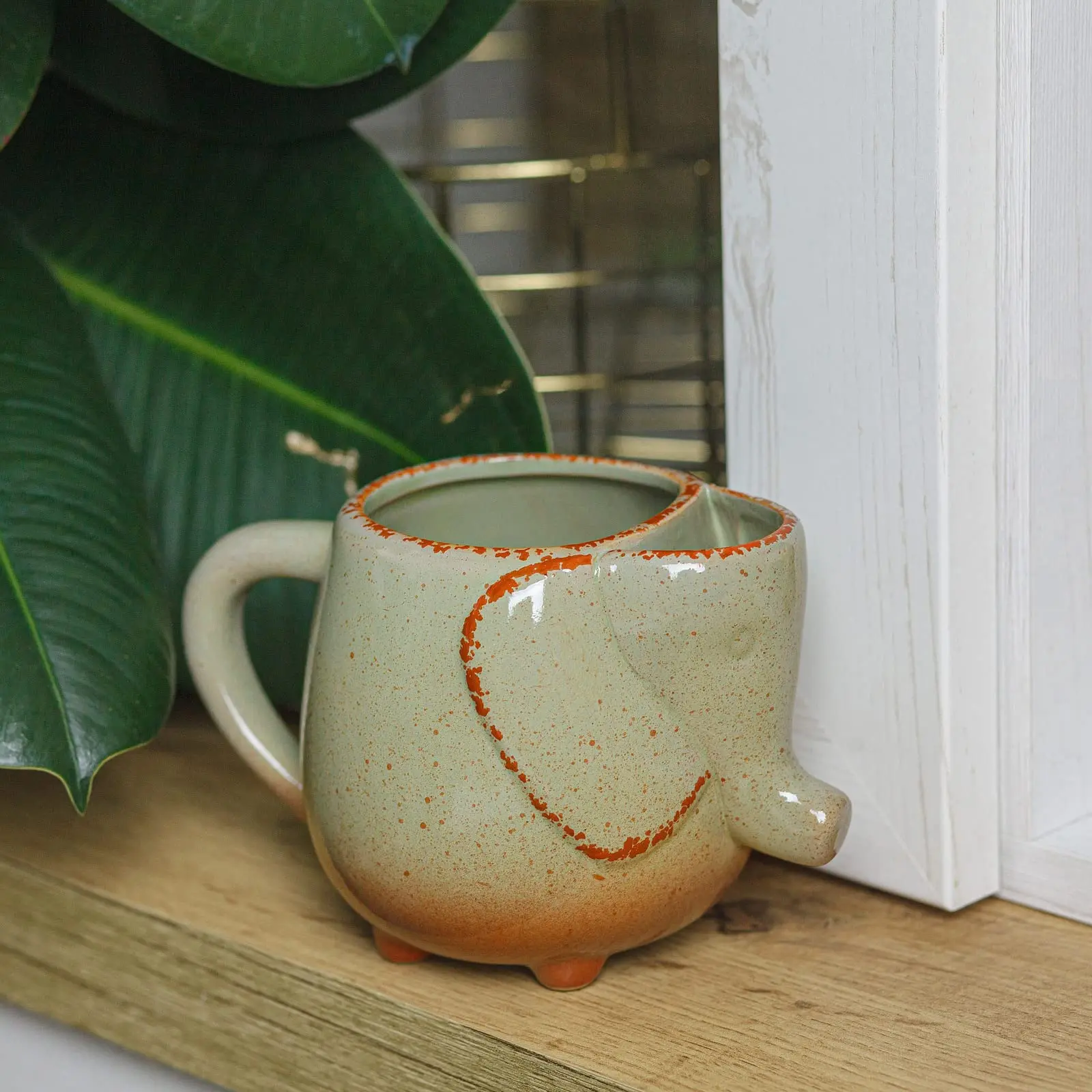 https://ae01.alicdn.com/kf/S57ca201b8668493e92c059cf83237aecR/Elephants-Cute-Ceramic-Mugs-16-oz-Cup-with-Tea-Bag-Holder-For-Tea-And-Coffee-Tea.jpg