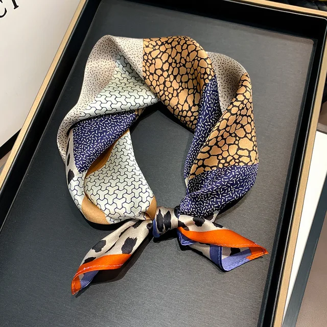 Scarf 100% Silk Bandana Women Square Scarves Wrap Kerchief Mulberry Spring Fashion Luxury High Quality Headband Hijab Shawls 16114-1