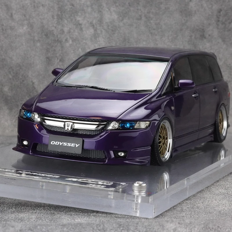 Focal Horizon FH 1:18 Honda Odyssey Resin Model Car Souvenir