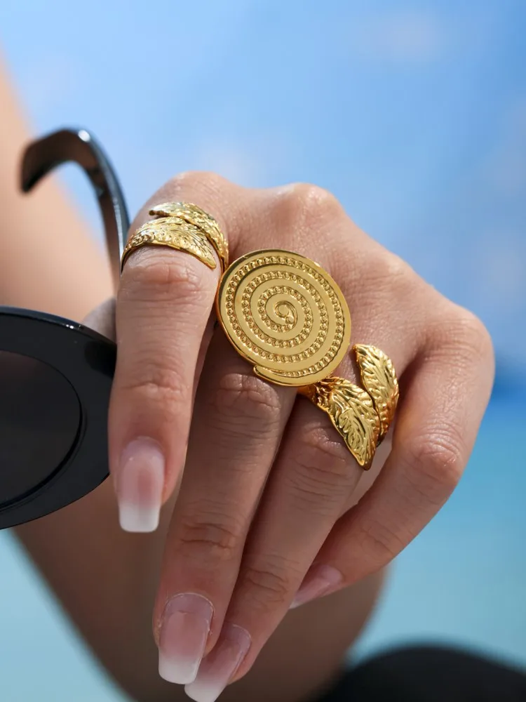 Anelli grandi regolabili in acciaio inossidabile per donna Anello aperto grosso da donna placcato oro 18 carati impermeabile non appannante con motivo a spirale - immagine 6