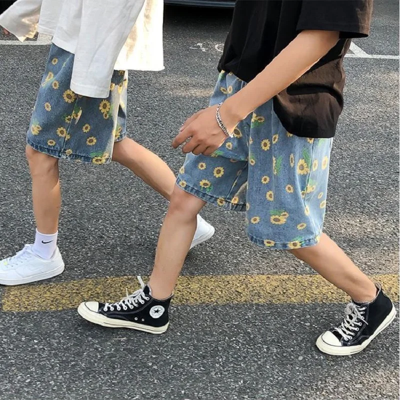 Y2k Fashion Casual Little Daisy Printe Denim Shorts Men Summer Super Hot Five Quarter Pants Wear Loose Casual Beach Pants Trend