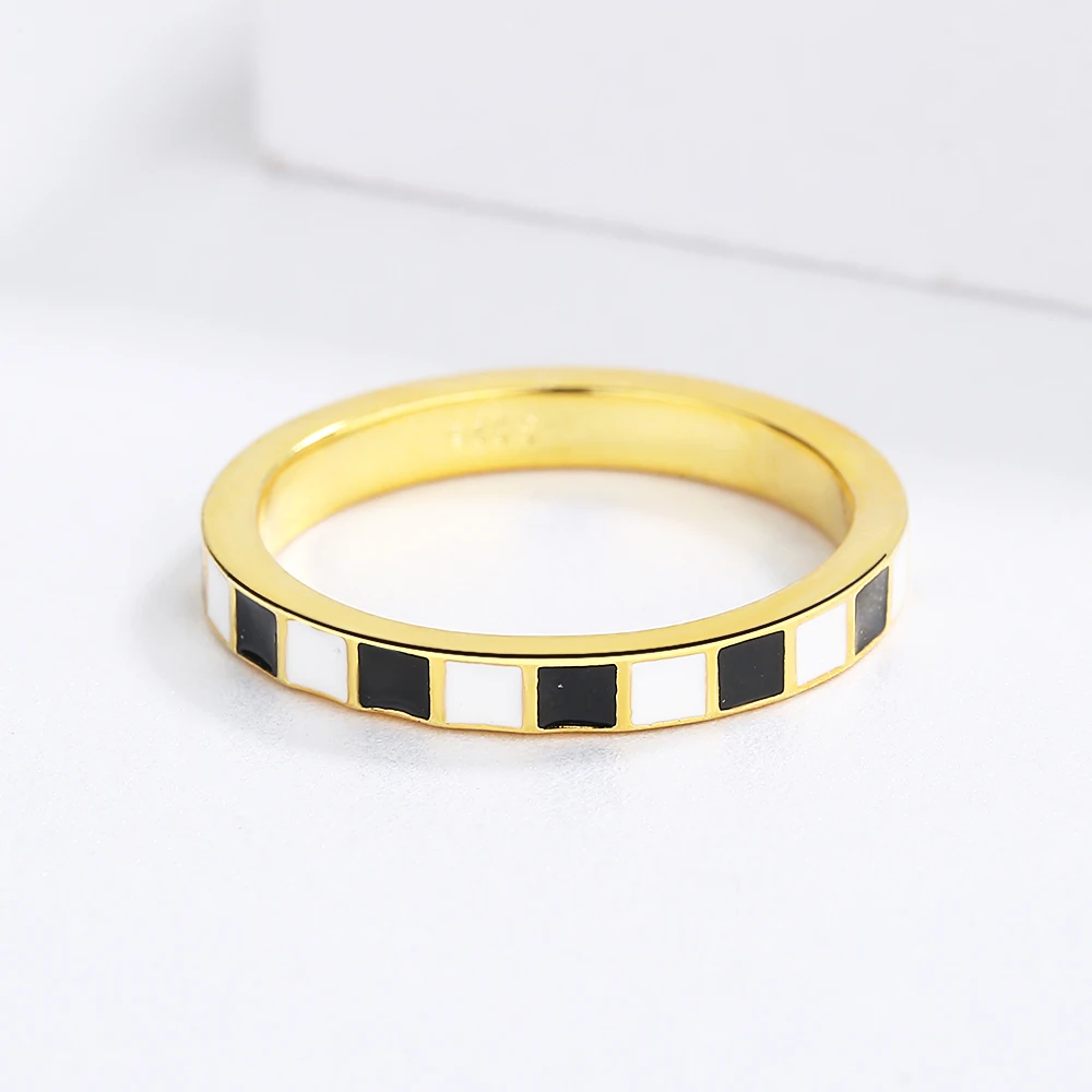 Elegant Checkerboard Black and White Ring - Fashionable Black Gold Jewelry