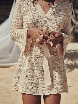 Robe mini tricotée femme col rabattu crochet manches longues