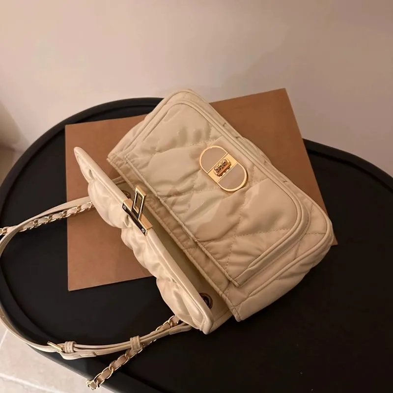 Elegant Pleated Chain Handbag Women Fashion Light Luxury Square Shoulder Bag Ladies Gentle Quiet Sle Crossbody Shoulder Bag 2025