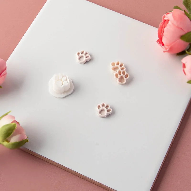 Cute Cartoon Paw Print Clay Cutter Animal Dog Cat Paw Print Polymer Clay Embossing Cutter Earring Jewelry Molds Tools